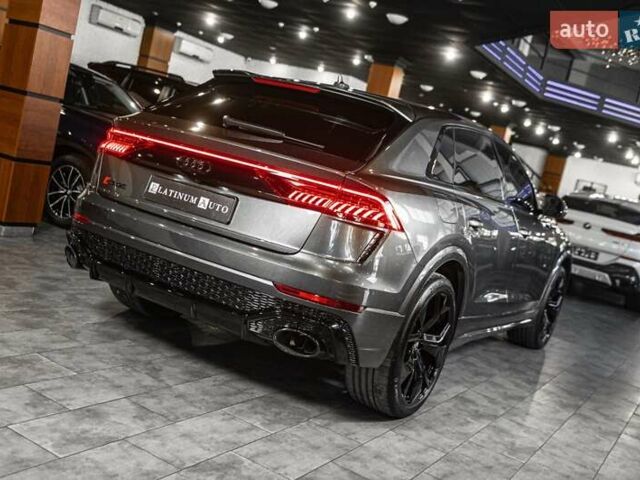 Сірий Ауді RS Q8, об'ємом двигуна 4 л та пробігом 94 тис. км за 88900 $, фото 9 на Automoto.ua
