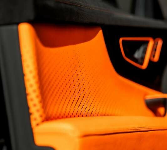 Сірий Ауді RS Q8, об'ємом двигуна 4 л та пробігом 22 тис. км за 194000 $, фото 59 на Automoto.ua