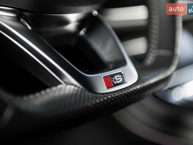 Сірий Ауді RS Q8, об'ємом двигуна 4 л та пробігом 94 тис. км за 88900 $, фото 83 на Automoto.ua