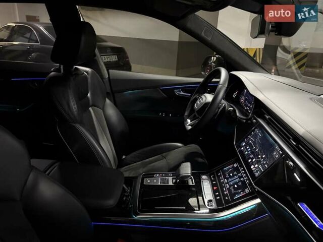 Серый Ауди RS Q8, объемом двигателя 4 л и пробегом 67 тыс. км за 91500 $, фото 91 на Automoto.ua