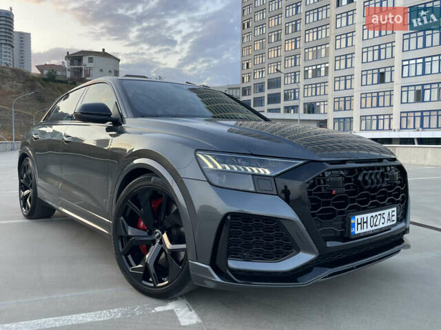 Ауді RS Q8 2020 у Одесі на Automoto.ua Сірий Ауді RS Q8, об'ємом двигуна 4 л та пробігом 94 тис. км за 83900 $, фото 50 на Automoto.ua