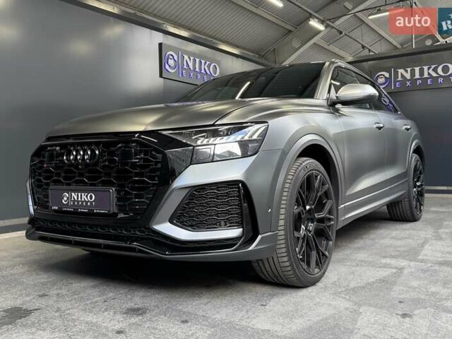 Сірий Ауді RS Q8, об'ємом двигуна 4 л та пробігом 70 тис. км за 95000 $, фото 1 на Automoto.ua