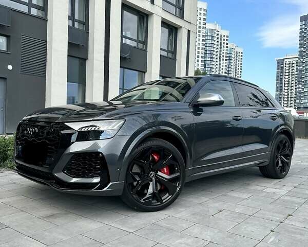 Сірий Ауді RS Q8, об'ємом двигуна 4 л та пробігом 27 тис. км за 121700 $, фото 4 на Automoto.ua