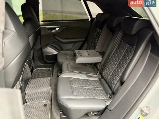 Серый Ауди RS Q8, объемом двигателя 4 л и пробегом 5 тыс. км за 135000 $, фото 21 на Automoto.ua