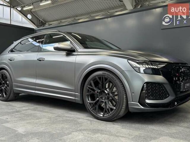 Сірий Ауді RS Q8, об'ємом двигуна 4 л та пробігом 70 тис. км за 95000 $, фото 23 на Automoto.ua