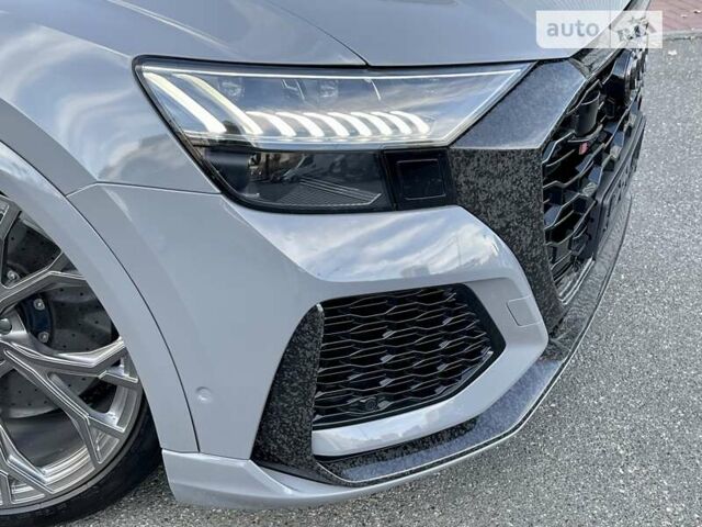 Сірий Ауді RS Q8, об'ємом двигуна 4 л та пробігом 53 тис. км за 135000 $, фото 26 на Automoto.ua