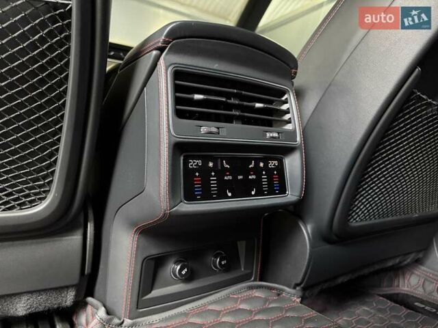 Сірий Ауді RS Q8, об'ємом двигуна 4 л та пробігом 70 тис. км за 95000 $, фото 43 на Automoto.ua