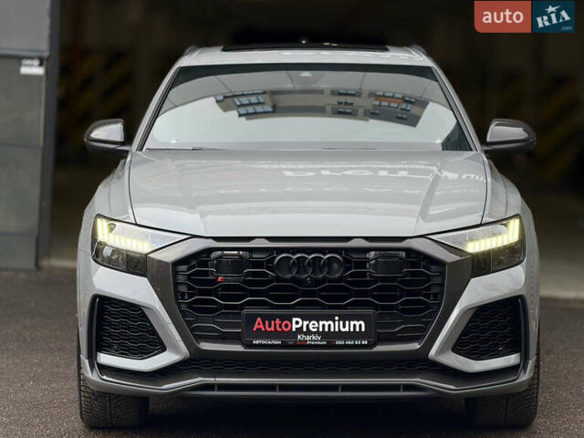 Серый Ауди RS Q8, объемом двигателя 4 л и пробегом 5 тыс. км за 135000 $, фото 3 на Automoto.ua