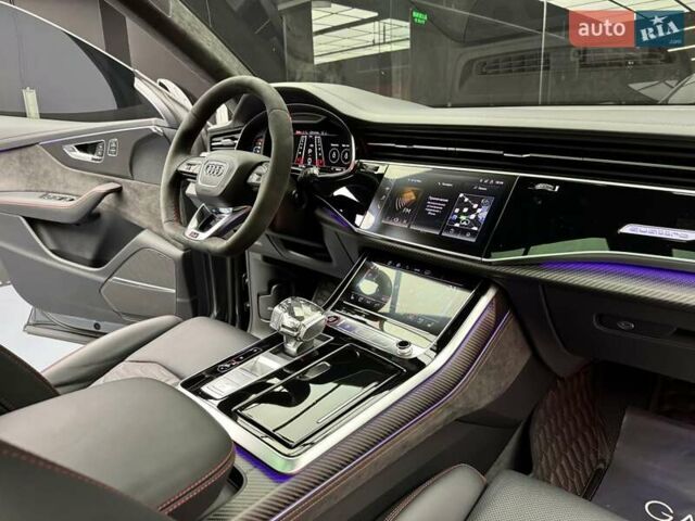 Серый Ауди RS Q8, объемом двигателя 4 л и пробегом 33 тыс. км за 122900 $, фото 68 на Automoto.ua