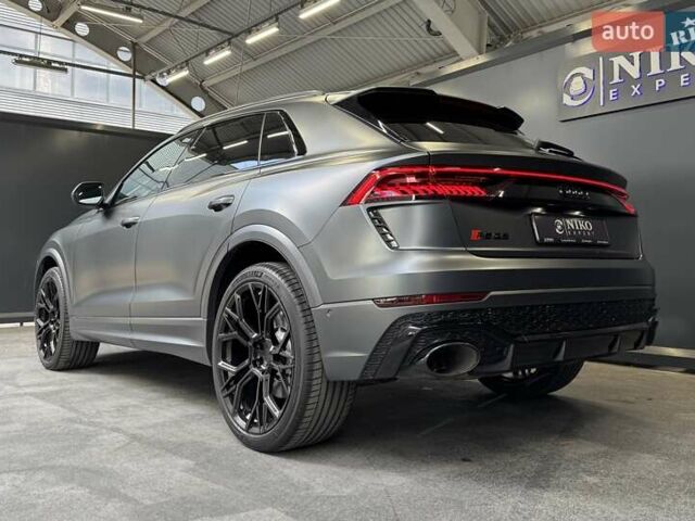 Сірий Ауді RS Q8, об'ємом двигуна 4 л та пробігом 70 тис. км за 95000 $, фото 11 на Automoto.ua