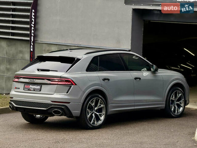Серый Ауди RS Q8, объемом двигателя 4 л и пробегом 5 тыс. км за 135000 $, фото 7 на Automoto.ua