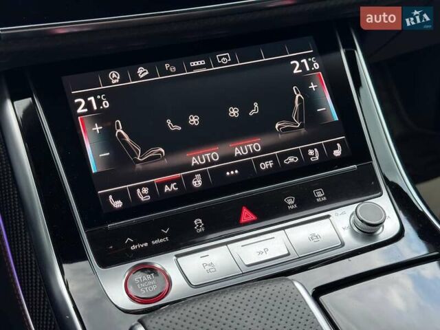Серый Ауди RS Q8, объемом двигателя 4 л и пробегом 43 тыс. км за 104500 $, фото 44 на Automoto.ua