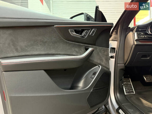 Серый Ауди RS Q8, объемом двигателя 4 л и пробегом 95 тыс. км за 88000 $, фото 15 на Automoto.ua