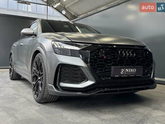 Сірий Ауді RS Q8, об'ємом двигуна 4 л та пробігом 70 тис. км за 95000 $, фото 29 на Automoto.ua