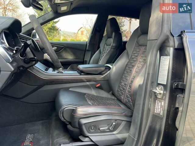Серый Ауди RS Q8, объемом двигателя 4 л и пробегом 86 тыс. км за 89999 $, фото 8 на Automoto.ua