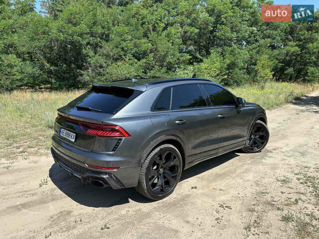 Сірий Ауді RS Q8, об'ємом двигуна 4 л та пробігом 37 тис. км за 120000 $, фото 1 на Automoto.ua