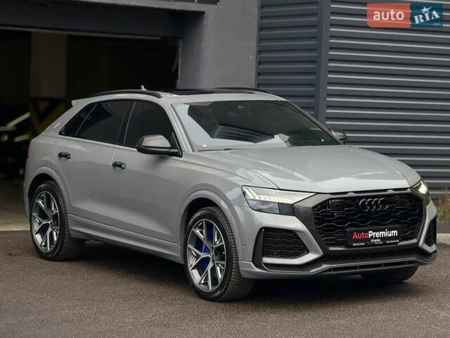 Серый Ауди RS Q8, объемом двигателя 4 л и пробегом 5 тыс. км за 135000 $, фото 5 на Automoto.ua
