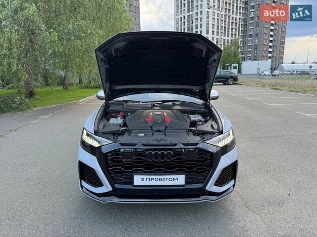 Серый Ауди RS Q8, объемом двигателя 4 л и пробегом 43 тыс. км за 104500 $, фото 2 на Automoto.ua