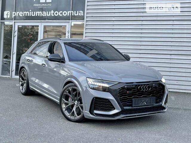 Сірий Ауді RS Q8, об'ємом двигуна 4 л та пробігом 53 тис. км за 135000 $, фото 55 на Automoto.ua