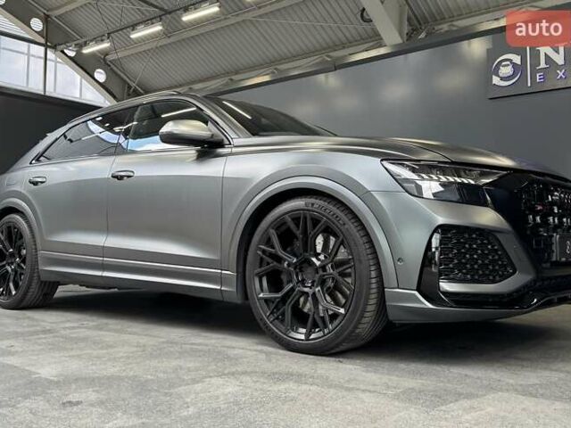 Сірий Ауді RS Q8, об'ємом двигуна 4 л та пробігом 70 тис. км за 95000 $, фото 24 на Automoto.ua