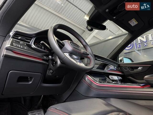 Сірий Ауді RS Q8, об'ємом двигуна 4 л та пробігом 70 тис. км за 95000 $, фото 33 на Automoto.ua