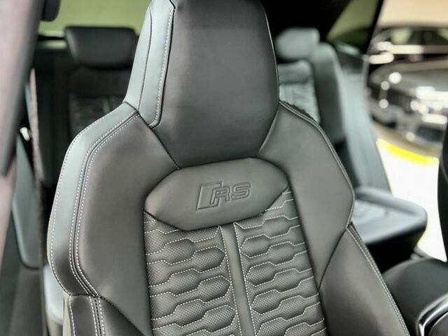 Сірий Ауді RS Q8, об'ємом двигуна 0 л та пробігом 22 тис. км за 134900 $, фото 62 на Automoto.ua