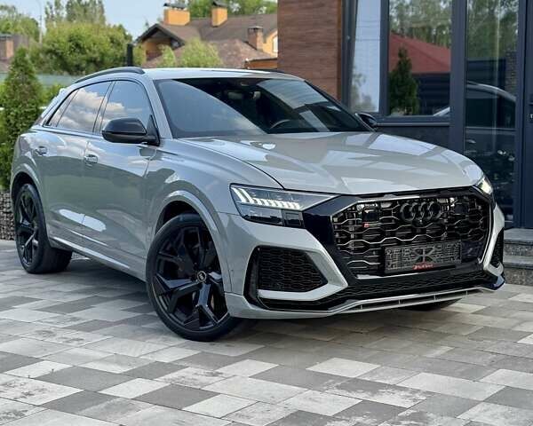 Серый Ауди RS Q8, объемом двигателя 4 л и пробегом 72 тыс. км за 99700 $, фото 1 на Automoto.ua