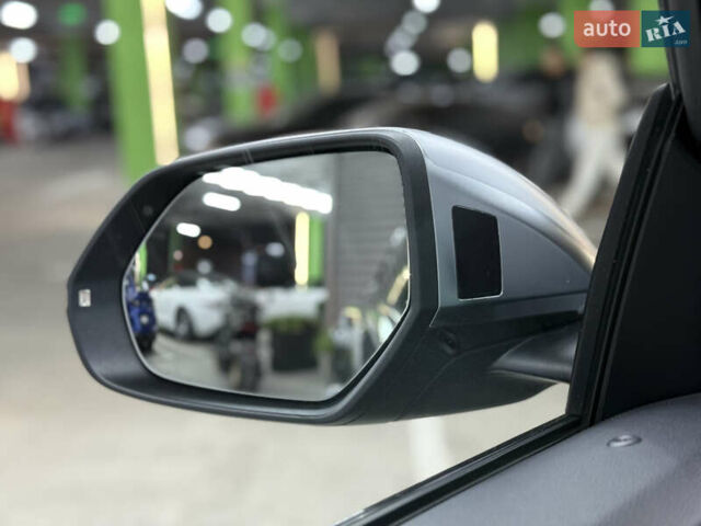 Серый Ауди RS Q8, объемом двигателя 4 л и пробегом 63 тыс. км за 92000 $, фото 3 на Automoto.ua