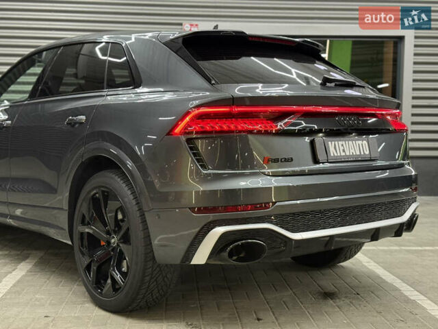 Серый Ауди RS Q8, объемом двигателя 4 л и пробегом 63 тыс. км за 92000 $, фото 6 на Automoto.ua
