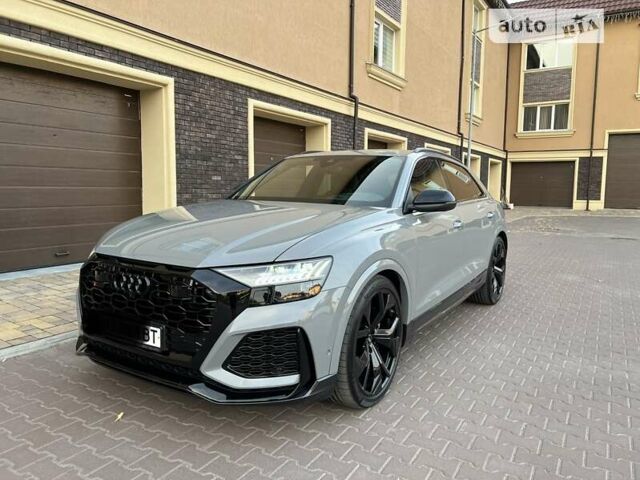 Сірий Ауді RS Q8, об'ємом двигуна 4 л та пробігом 18 тис. км за 145500 $, фото 3 на Automoto.ua