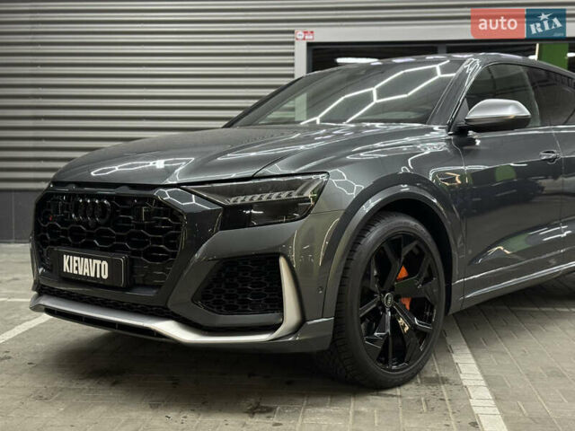 Серый Ауди RS Q8, объемом двигателя 4 л и пробегом 63 тыс. км за 92000 $, фото 1 на Automoto.ua