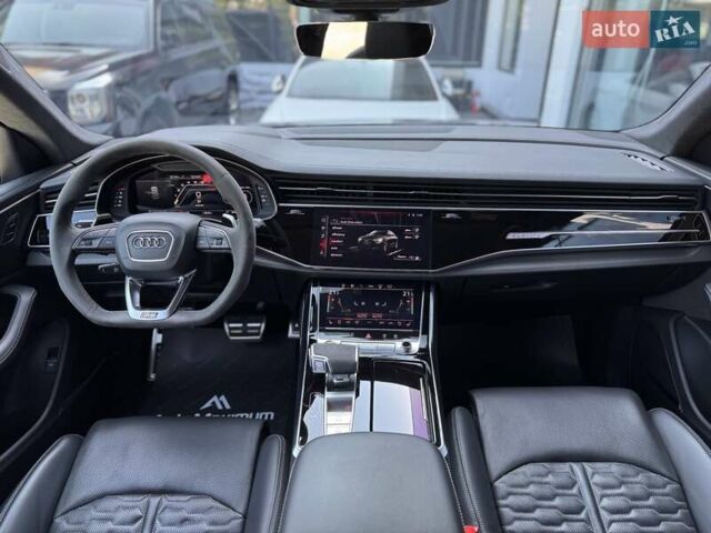 Сірий Ауді RS Q8, об'ємом двигуна 4 л та пробігом 27 тис. км за 126900 $, фото 17 на Automoto.ua