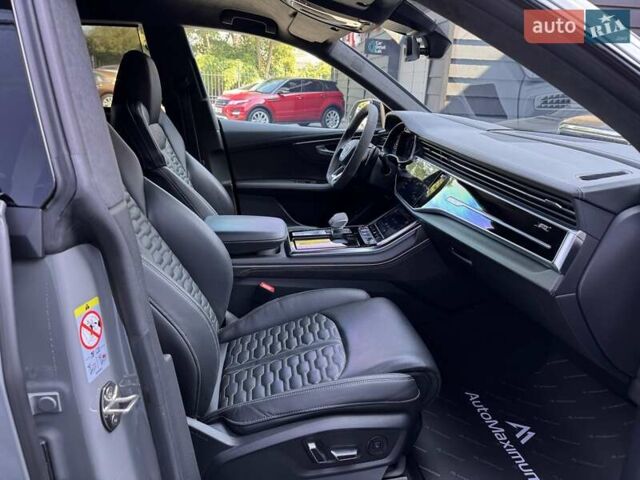 Сірий Ауді RS Q8, об'ємом двигуна 4 л та пробігом 27 тис. км за 126900 $, фото 15 на Automoto.ua