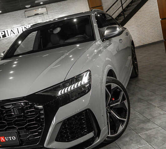 Ауді RS Q8 2023 у Одесі на Automoto.ua Сірий Ауді RS Q8, об'ємом двигуна 4 л та пробігом 15 тис. км за 118500 $, фото 8 на Automoto.ua