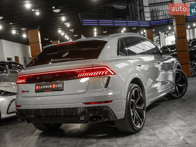 Сірий Ауді RS Q8, об'ємом двигуна 4 л та пробігом 15 тис. км за 122000 $, фото 5 на Automoto.ua