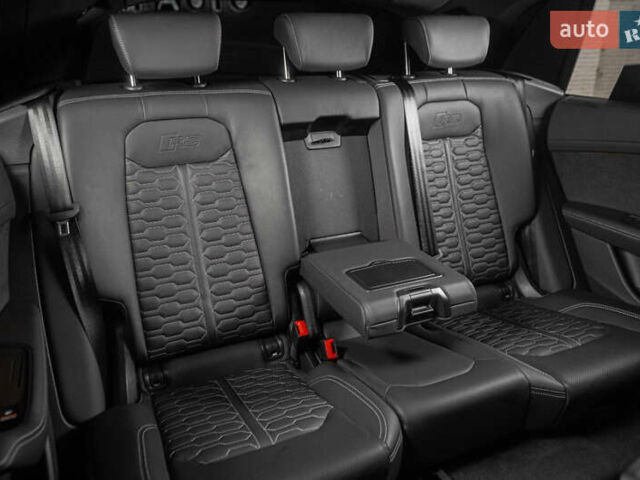 Ауді RS Q8 2023 у Одесі на Automoto.ua Сірий Ауді RS Q8, об'ємом двигуна 4 л та пробігом 15 тис. км за 118500 $, фото 101 на Automoto.ua