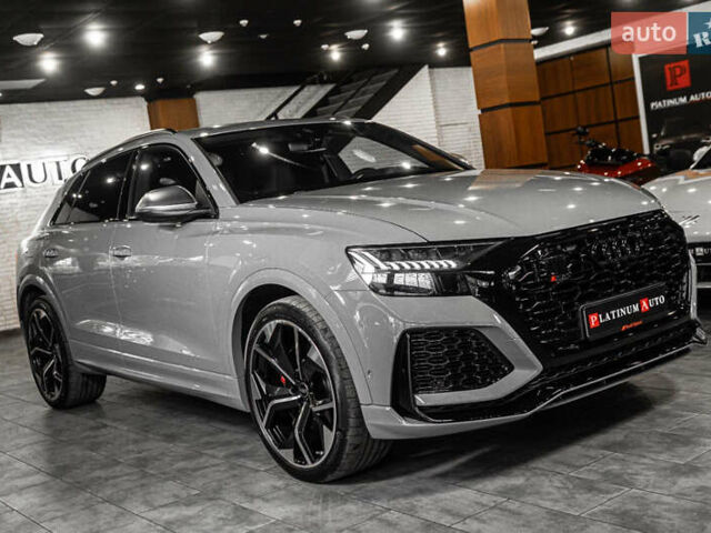 Ауді RS Q8 2023 у Одесі на Automoto.ua Сірий Ауді RS Q8, об'ємом двигуна 4 л та пробігом 15 тис. км за 118500 $, фото 31 на Automoto.ua