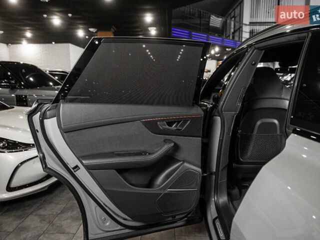 Ауді RS Q8 2023 у Одесі на Automoto.ua Сірий Ауді RS Q8, об'ємом двигуна 4 л та пробігом 15 тис. км за 118500 $, фото 95 на Automoto.ua