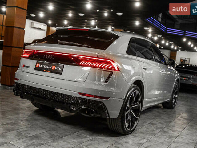 Ауді RS Q8 2023 у Одесі на Automoto.ua Сірий Ауді RS Q8, об'ємом двигуна 4 л та пробігом 15 тис. км за 118500 $, фото 27 на Automoto.ua