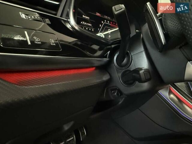 Сірий Ауді RS Q8, об'ємом двигуна 4 л та пробігом 1 тис. км за 139500 $, фото 34 на Automoto.ua
