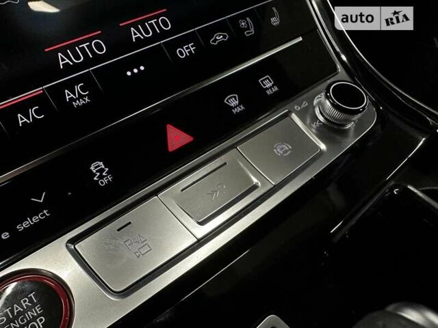 Сірий Ауді RS Q8, об'ємом двигуна 4 л та пробігом 15 тис. км за 149999 $, фото 60 на Automoto.ua