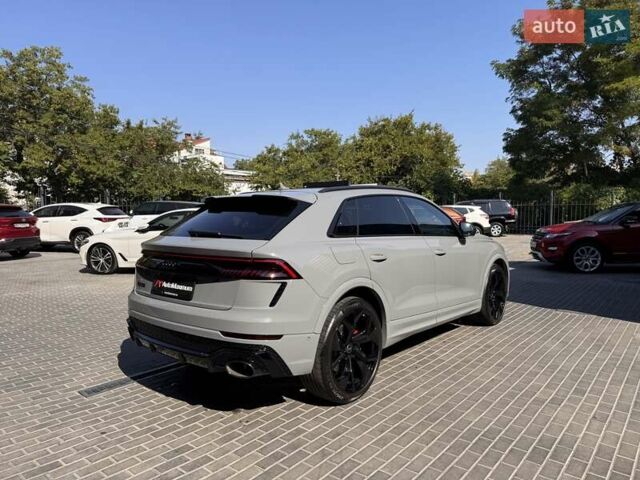 Сірий Ауді RS Q8, об'ємом двигуна 4 л та пробігом 27 тис. км за 126900 $, фото 6 на Automoto.ua
