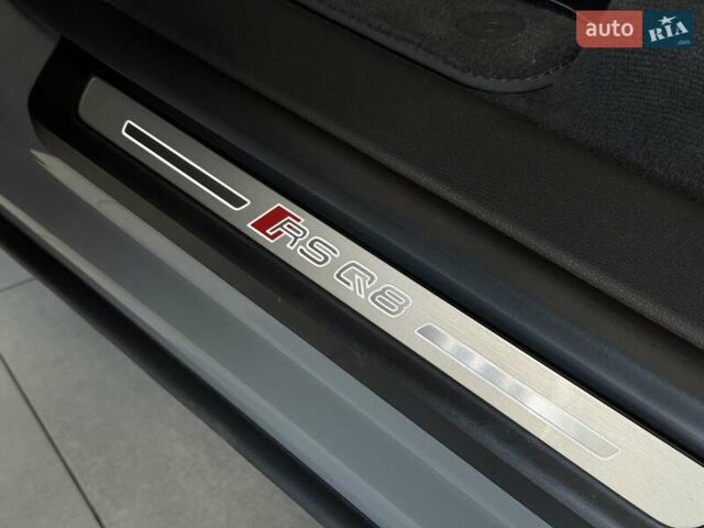 Сірий Ауді RS Q8, об'ємом двигуна 4 л та пробігом 1 тис. км за 139500 $, фото 51 на Automoto.ua