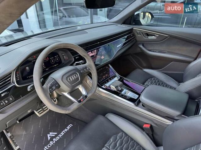 Сірий Ауді RS Q8, об'ємом двигуна 4 л та пробігом 27 тис. км за 126900 $, фото 9 на Automoto.ua