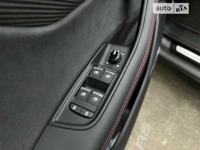 Сірий Ауді RS Q8, об'ємом двигуна 4 л та пробігом 15 тис. км за 149999 $, фото 29 на Automoto.ua