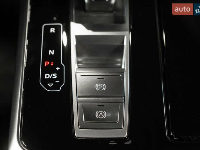 Ауді RS Q8 2023 у Одесі на Automoto.ua Сірий Ауді RS Q8, об'ємом двигуна 4 л та пробігом 15 тис. км за 118500 $, фото 53 на Automoto.ua