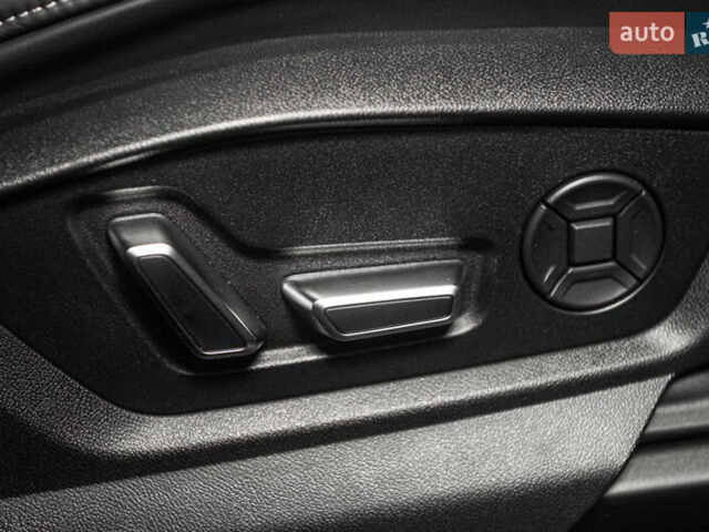 Сірий Ауді RS Q8, об'ємом двигуна 4 л та пробігом 15 тис. км за 122000 $, фото 77 на Automoto.ua