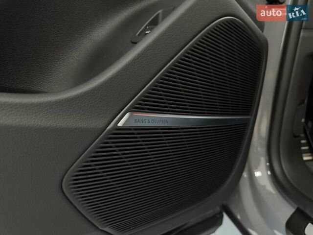 Сірий Ауді RS Q8, об'ємом двигуна 4 л та пробігом 1 тис. км за 139500 $, фото 55 на Automoto.ua
