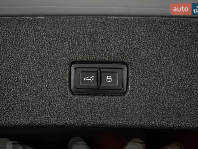 Ауді RS Q8 2023 у Одесі на Automoto.ua Сірий Ауді RS Q8, об'ємом двигуна 4 л та пробігом 15 тис. км за 118500 $, фото 87 на Automoto.ua