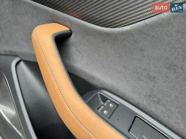 Серый Ауди RS Q8, объемом двигателя 4 л и пробегом 6 тыс. км за 139933 $, фото 2 на Automoto.ua